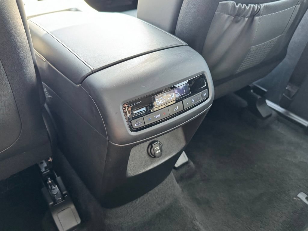 Used 2024 Hyundai Palisade SEL FWD image 22