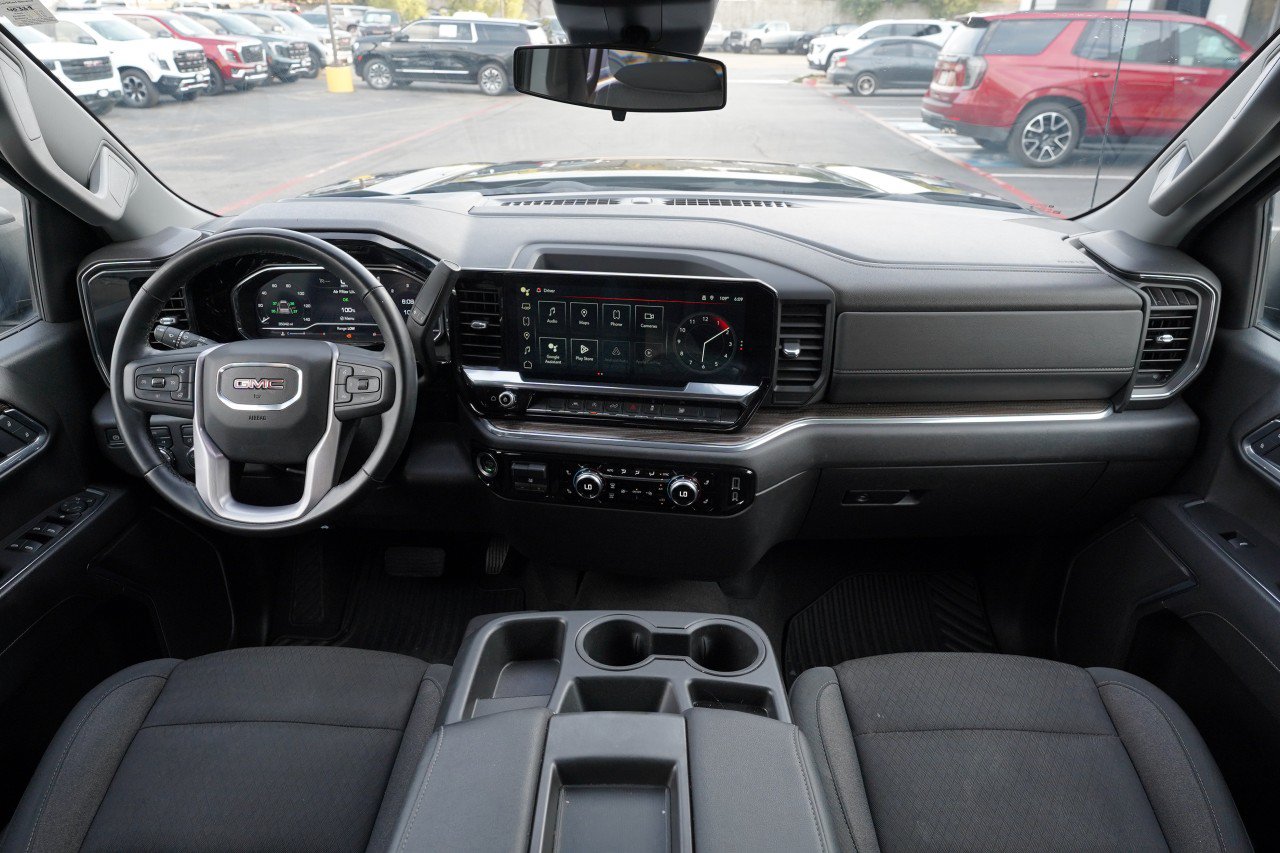 Certified 2025 GMC Sierra 1500 Elevation AWD/4WD image 7