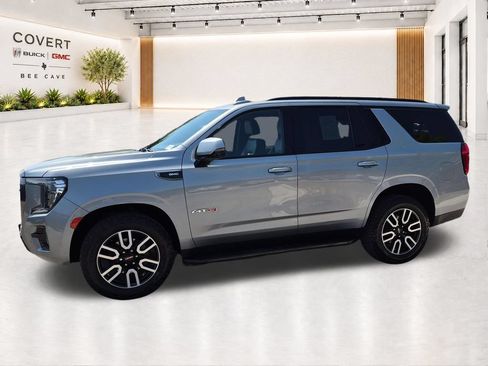 Used 2023 GMC Yukon AT4 w/ Technology Package AWD/4WD image 5