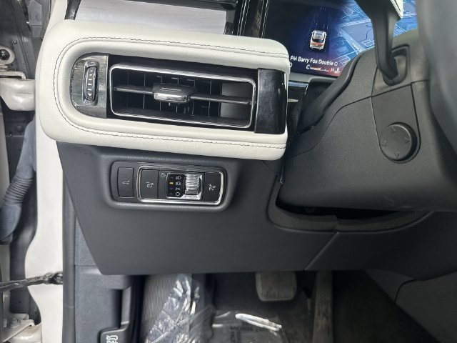 Used 2025 Lincoln Aviator Reserve w/ Illumination Package AWD/4WD image 28