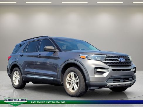 Used 2021 Ford Explorer XLT w/ Equipment Group 202A AWD/4WD image 1