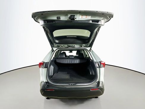 Used 2019 Toyota RAV4 XLE Premium image 32