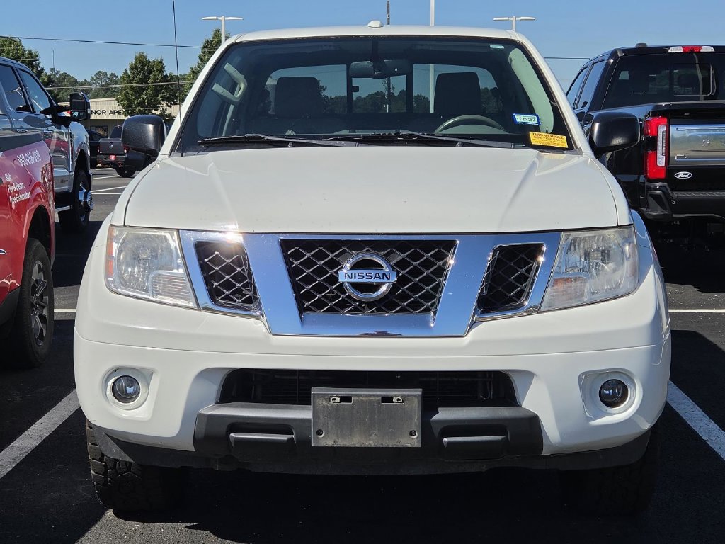 Used 2017 Nissan Frontier SV w/ SV Value Truck Package AWD/4WD image 2