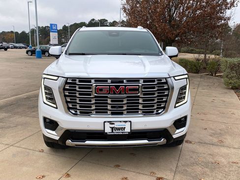 Used 2025 GMC Yukon Denali w/ Denali Reserve Package image 2