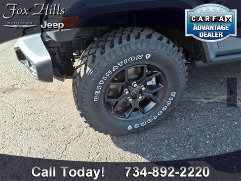 New 2025 Jeep Gladiator Willys image 5