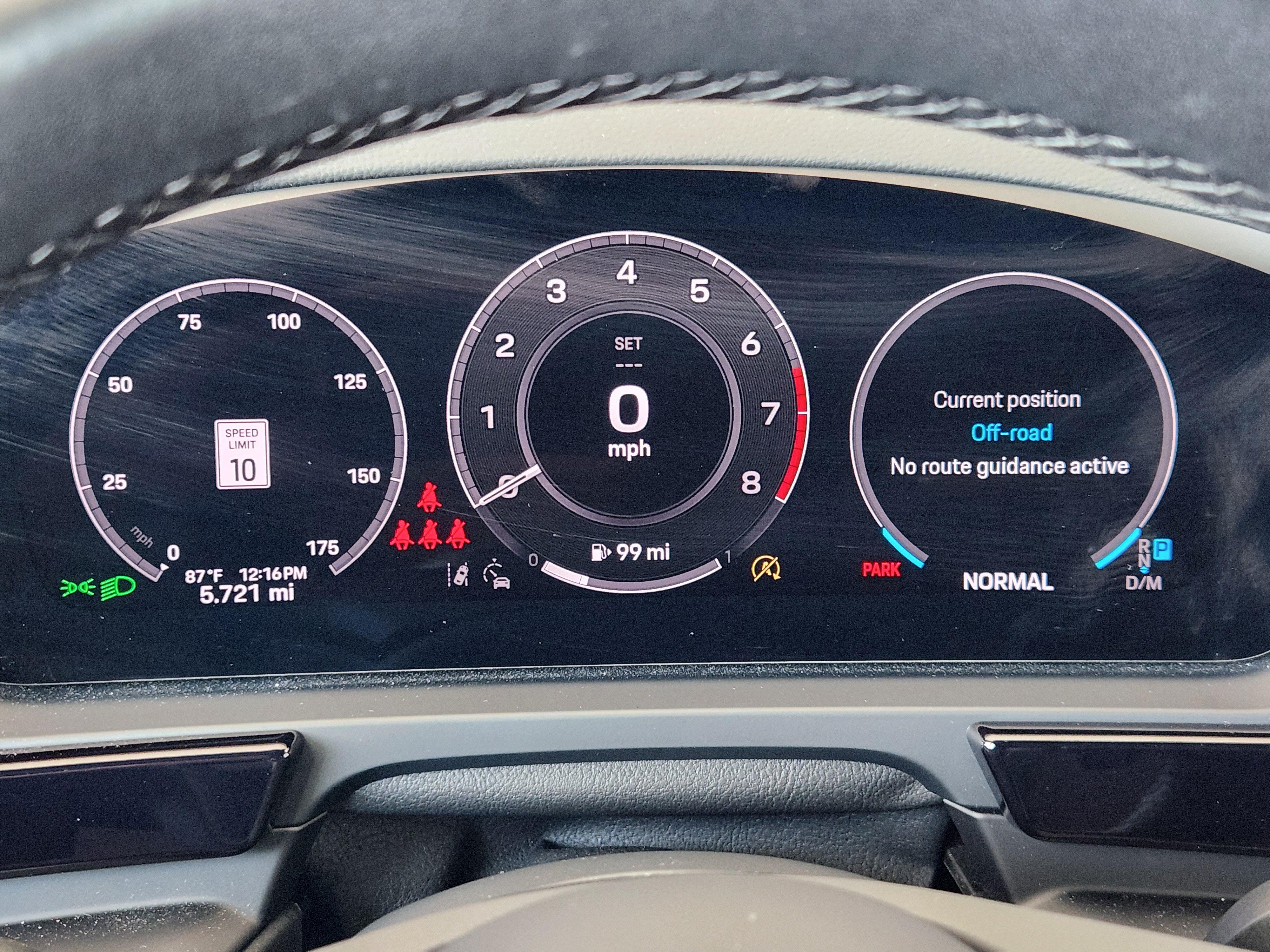 Certified 2026 Porsche Cayenne AWD/4WD image 18