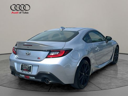 Used 2024 Toyota GR86 Premium RWD image 7