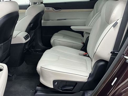 Used 2024 Hyundai Palisade Limited FWD image 18