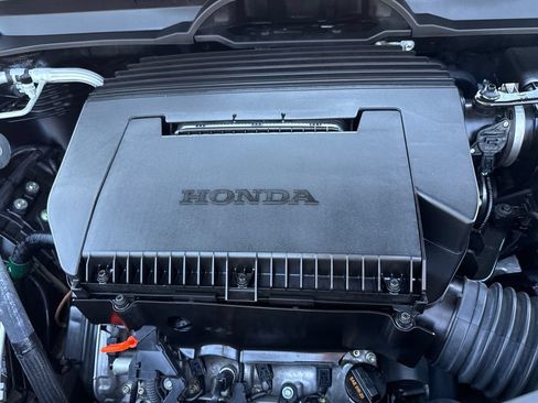 Certified 2025 Honda Pilot Black Edition image 42