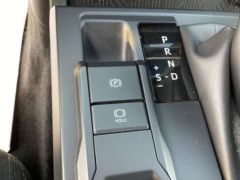 Used 2024 Toyota Tacoma SR image 28