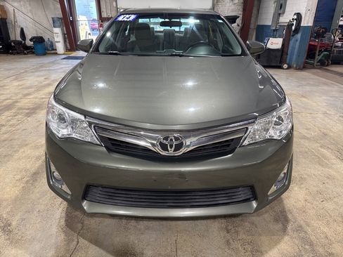Used 2014 Toyota Camry XLE image 9