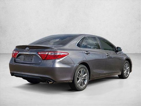 Used 2017 Toyota Camry SE FWD image 5