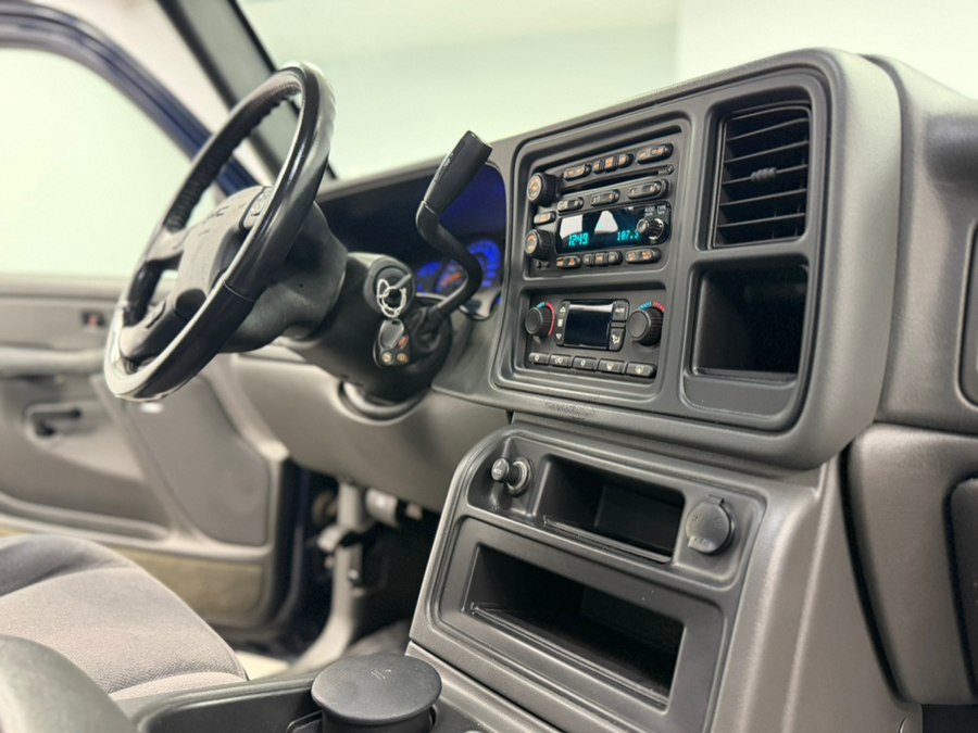 Used 2005 GMC Sierra 1500 SLE w/ Safe And Sound Package AWD/4WD image 43