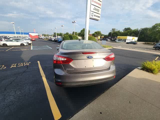 Used 2014 Ford Focus SE w/ SE Winter Package FWD image 14
