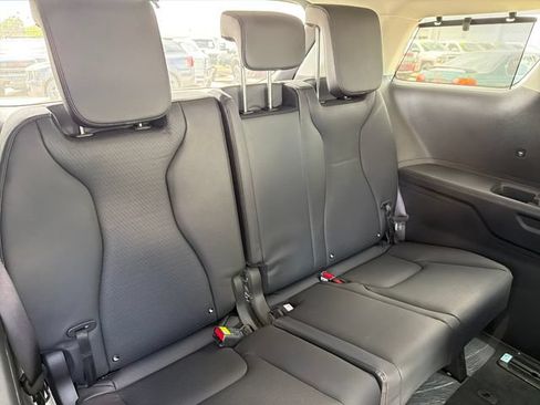 New 2026 Kia Carnival SX Prestige FWD image 24