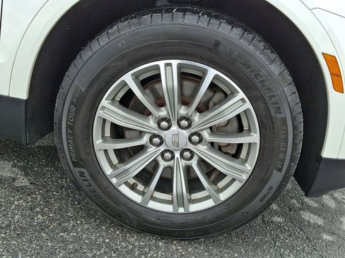 Used 2017 Cadillac XT5 Luxury w/ Driver Awareness Package image 8