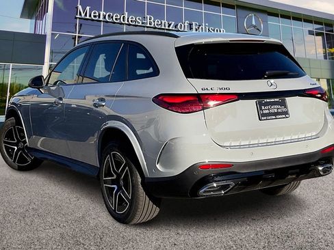 Used 2026 Mercedes-Benz GLC 300 4MATIC image 3