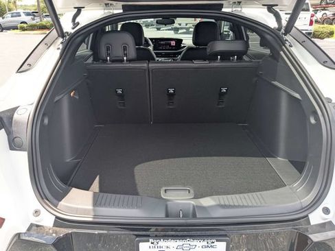 New 2026 Buick Envista Sport Touring w/ Convenience I Package FWD image 12