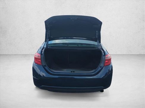 Used 2017 Toyota Corolla LE FWD image 6