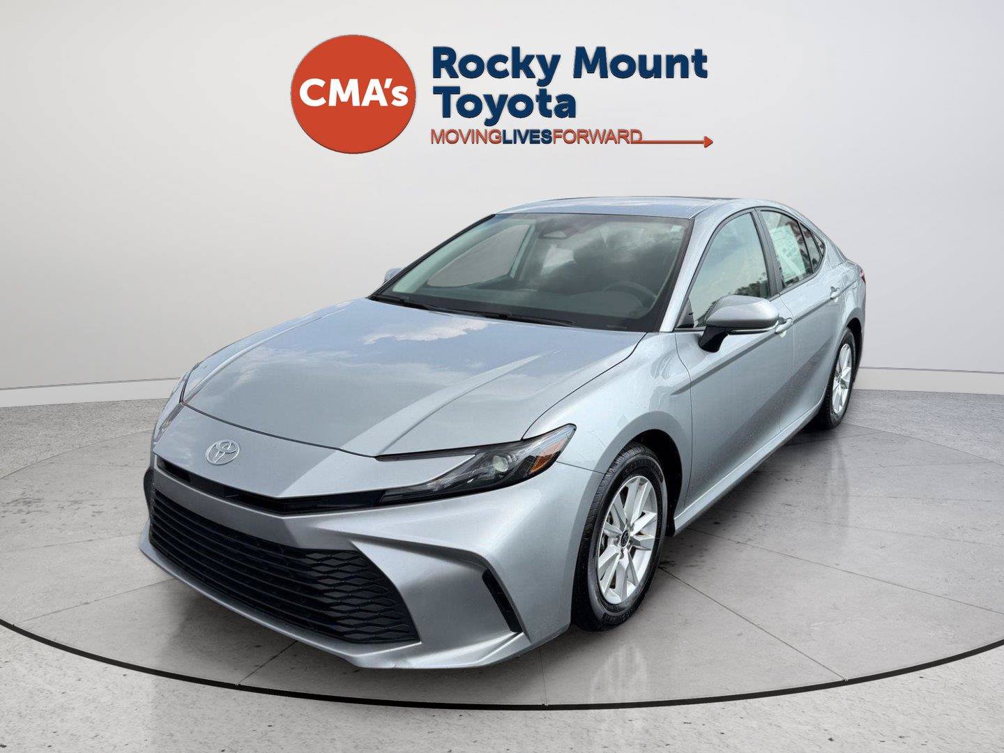 Used 2025 Toyota Camry LE FWD image 1