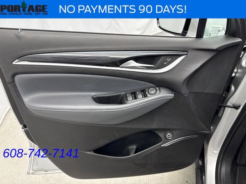 Used 2021 Buick Enclave Essence FWD image 12