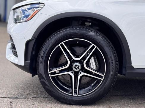 Used 2022 Mercedes-Benz GLC 300 4MATIC image 11