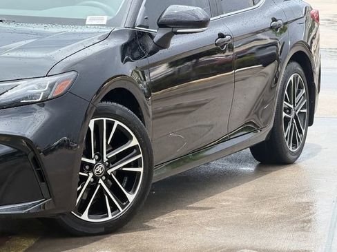 Used 2026 Toyota Camry XLE FWD image 3