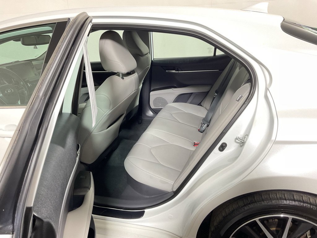 Used 2022 Toyota Camry XLE w/ Cold Weather Package FWD image 30
