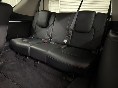 Used 2015 INFINITI QX80 2WD w/ Deluxe Technology Package image 33