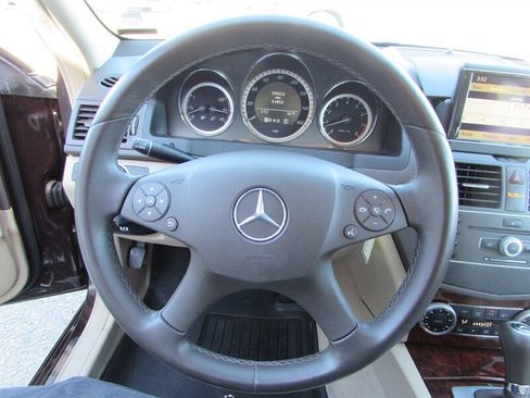 Used 2011 Mercedes-Benz C 300 Sedan image 9