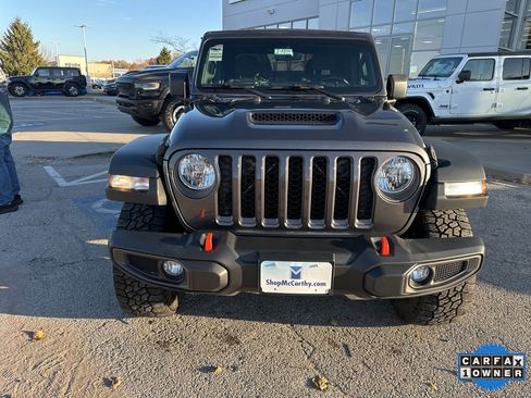 Used 2023 Jeep Gladiator Mojave w/ Cold Weather Group image 9