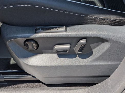 Used 2023 Volkswagen Tiguan SEL R-Line image 16