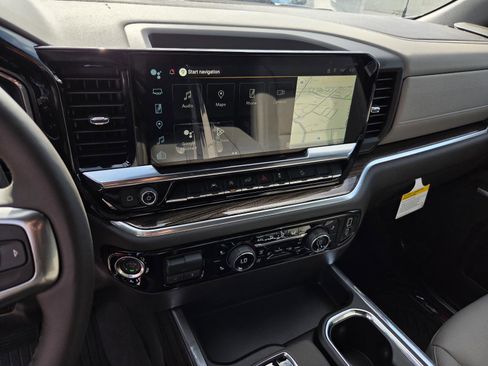 New 2026 Chevrolet Silverado 1500 LT Trail Boss w/ Convenience Package II AWD/4WD image 18