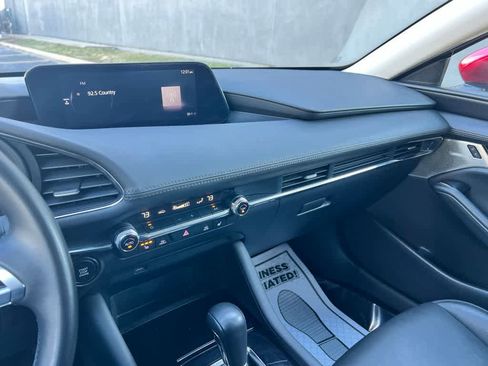 Used 2019 MAZDA MAZDA3 Sedan w/ Preferred Package image 25