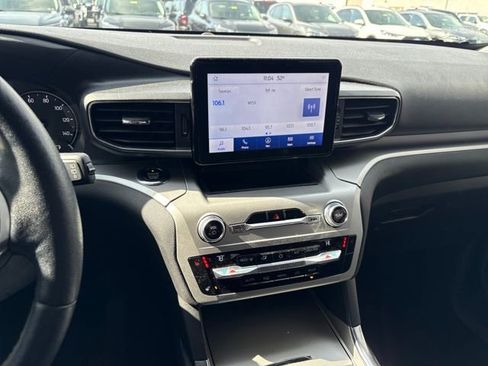 Used 2021 Ford Explorer XLT w/ Equipment Group 202A image 22