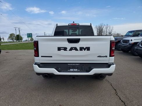 New 2026 RAM 1500 4x4 Crew Cab image 7