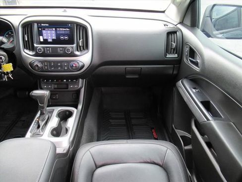 Used 2020 Chevrolet Colorado ZR2 image 15