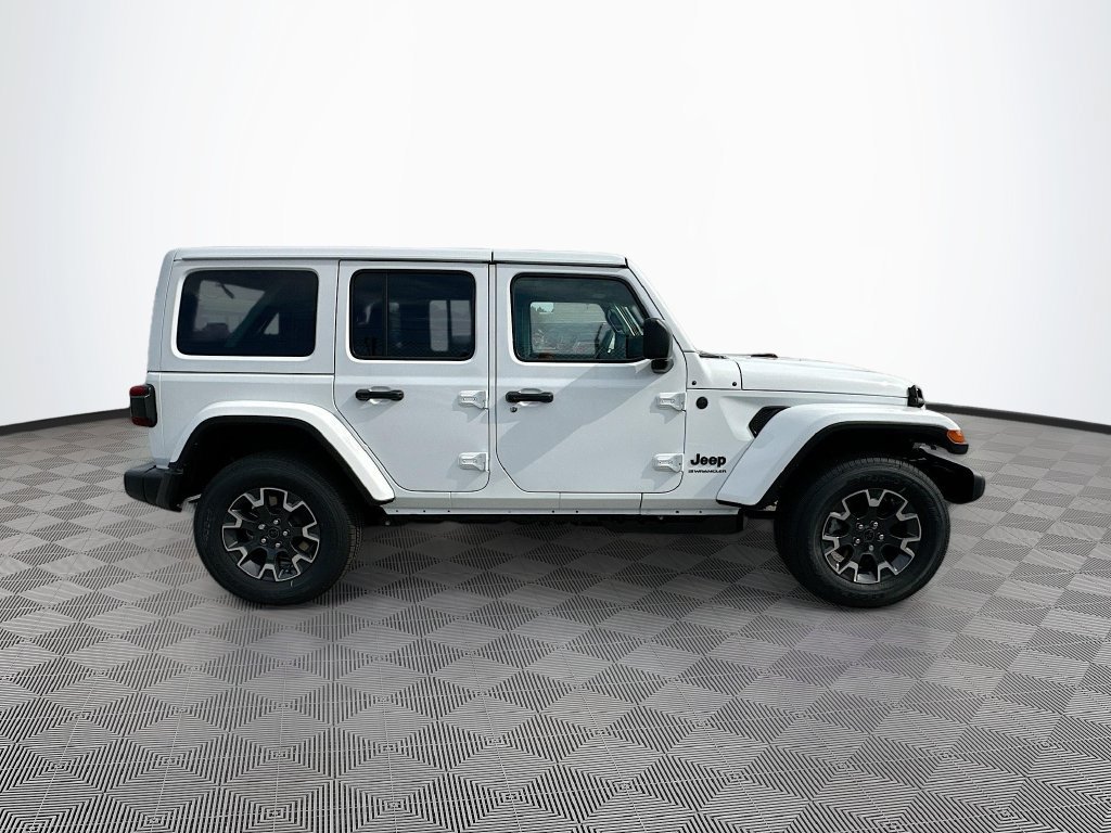 New 2026 Jeep Wrangler Unlimited Sahara AWD/4WD image 10