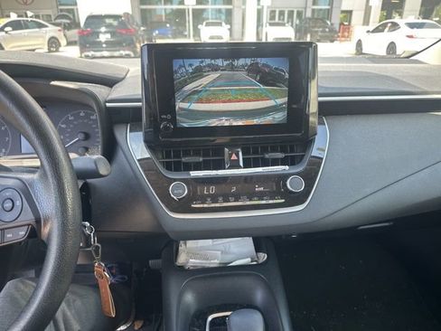 Used 2023 Toyota Corolla LE FWD image 3