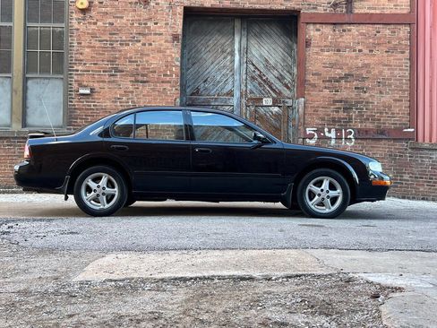 Used 1998 Nissan Maxima SE image 6