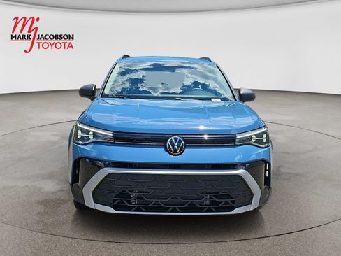 Used 2025 Volkswagen Taos S FWD image 2