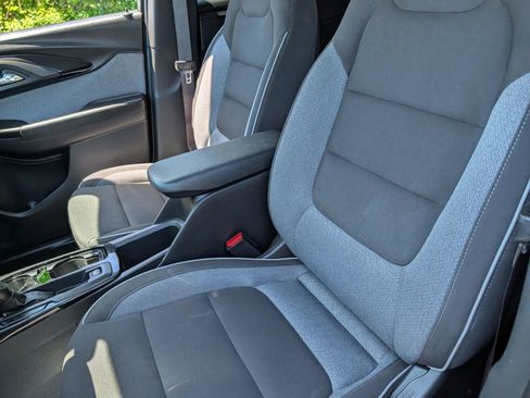 Used 2023 Chevrolet TrailBlazer LT FWD image 19