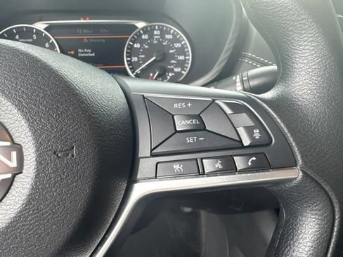 Used 2025 Nissan Sentra SV FWD image 13