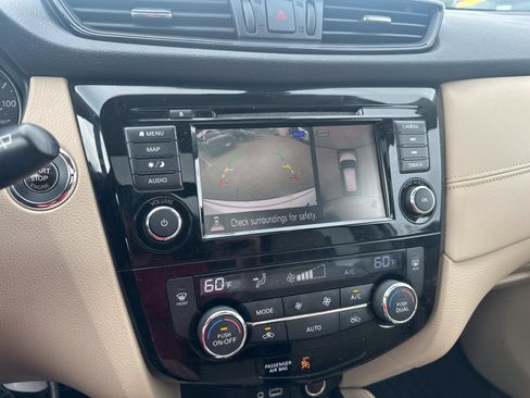 Used 2019 Nissan Rogue SL w/ Premium Package AWD/4WD image 30