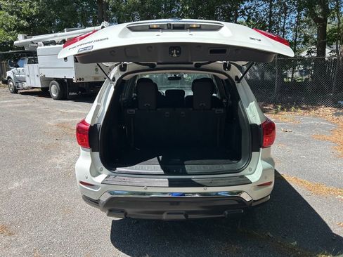 Used 2017 Nissan Pathfinder SV FWD image 31