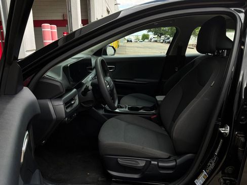 Used 2025 Kia K4 FWD image 9