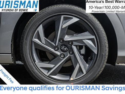 New 2025 Hyundai Elantra Limited image 14