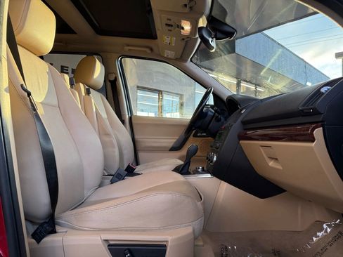 Used 2008 Land Rover LR2 SE image 25