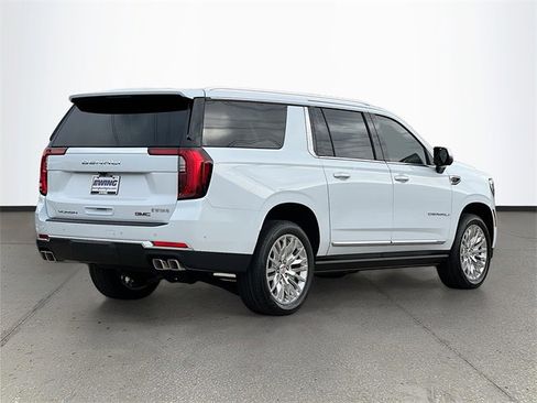 New 2026 GMC Yukon XL Denali w/ Sun & Power Step Package image 4