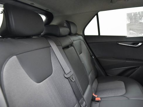 Used 2023 Kia Niro EX w/ EX Cold Weather Package image 16